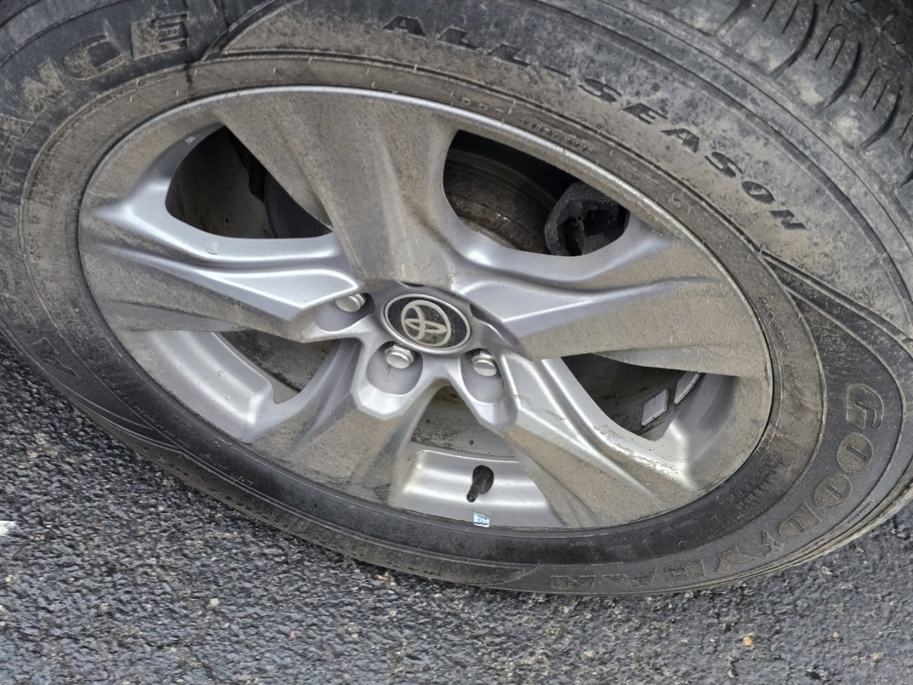 Certified 2022 Toyota RAV4 XLE w/ Convenience Package image 25