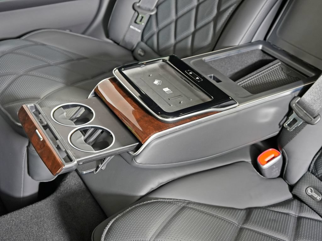 Used 2025 Mercedes-Benz Maybach S 680 4MATIC image 37
