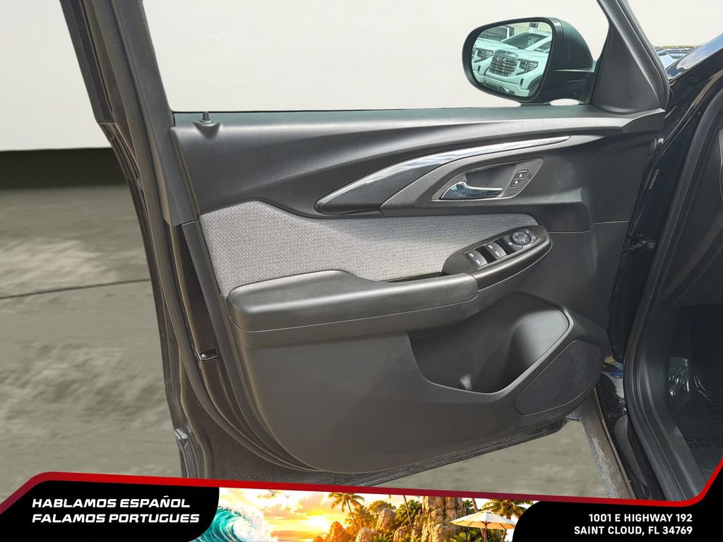 Used 2023 Chevrolet TrailBlazer LS FWD image 10