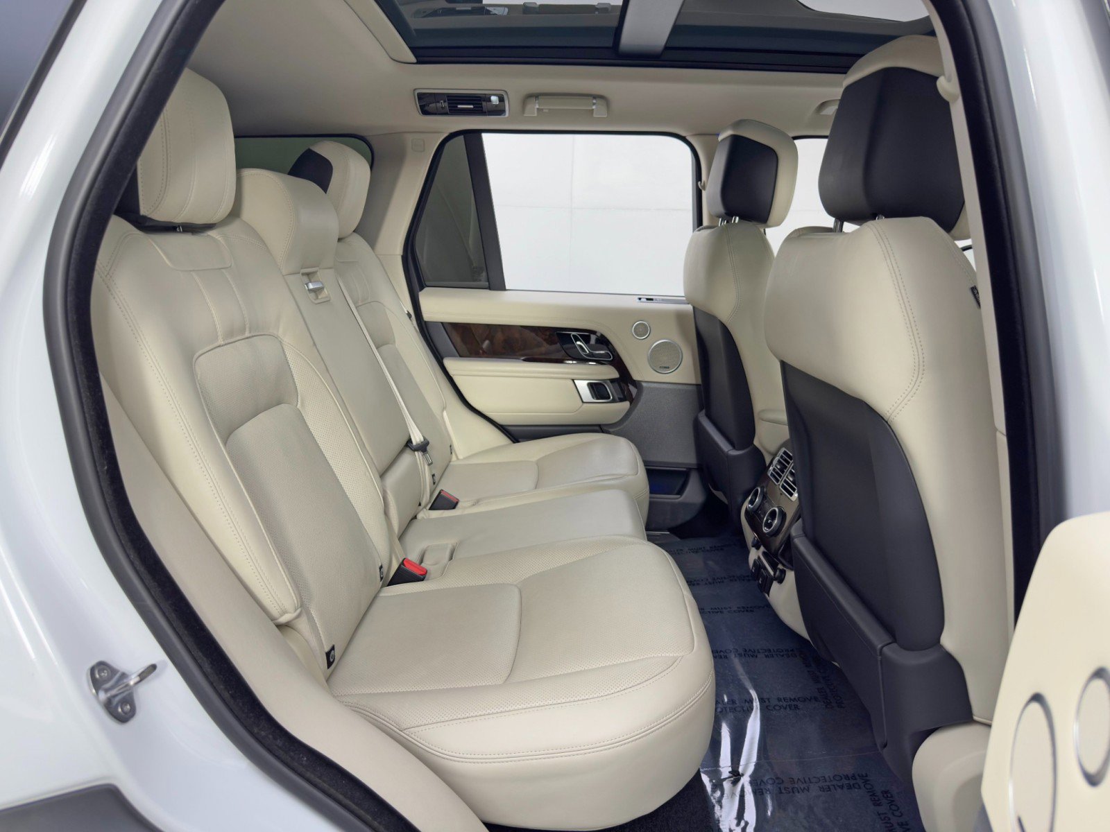 Used 2021 Land Rover Range Rover P525 Westminster Edition image 47