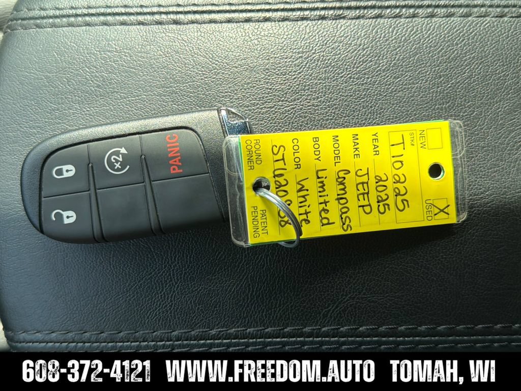 Used 2025 Jeep Compass Limited AWD/4WD image 27