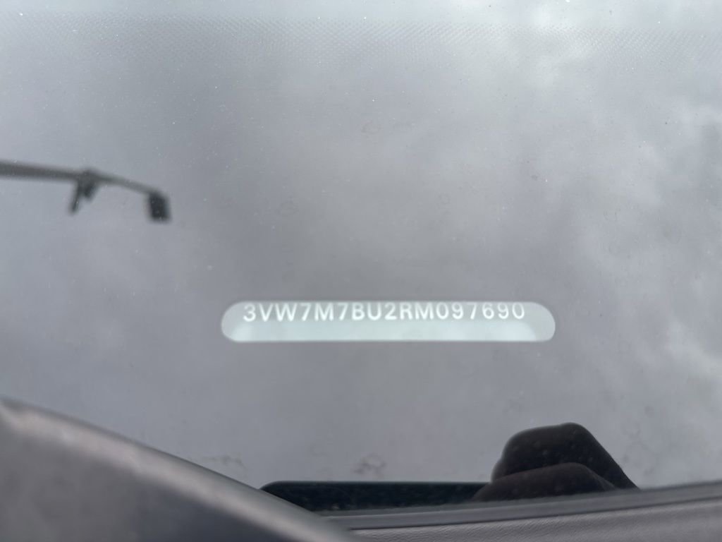 Used 2024 Volkswagen Jetta SE image 10