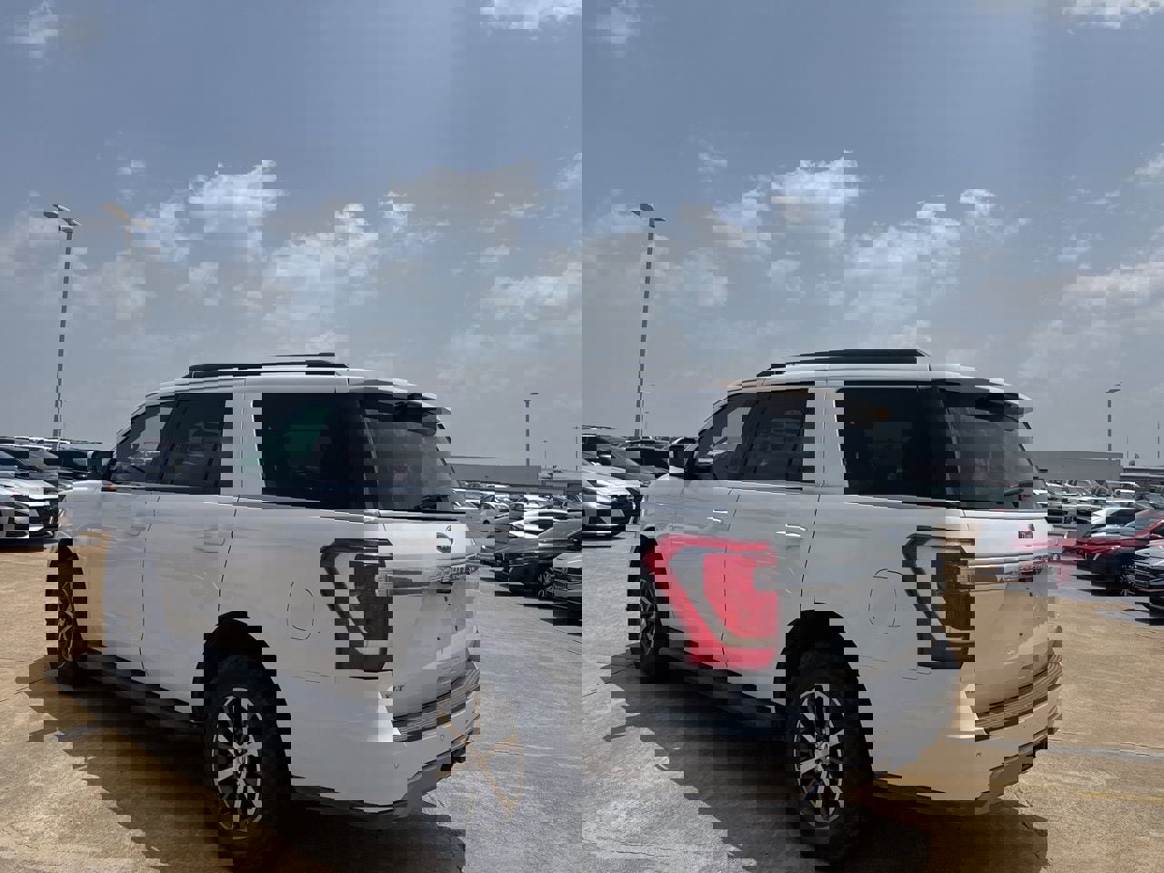 Used 2020 Ford Expedition XLT RWD image 15