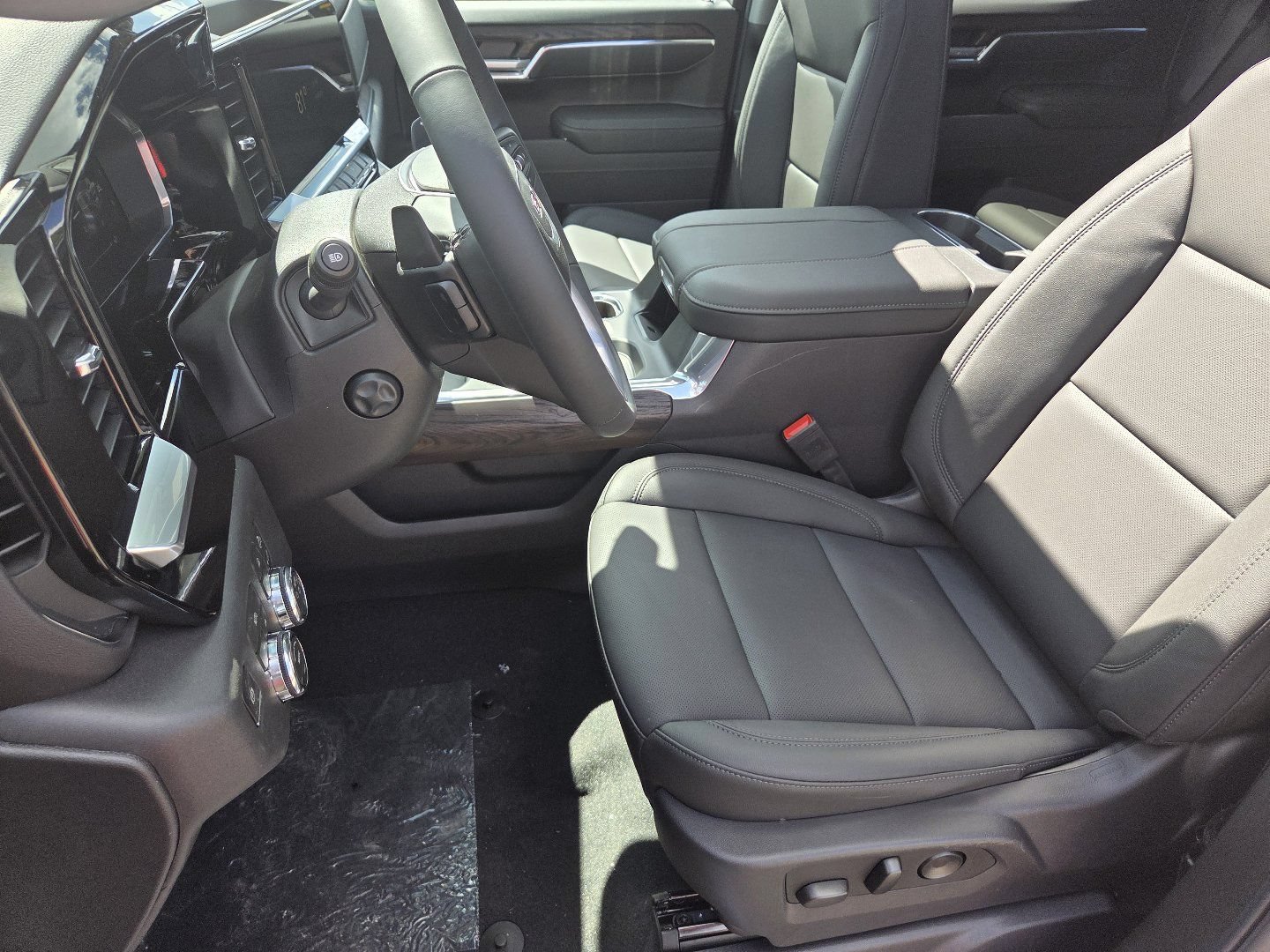 New 2026 GMC Sierra 1500 SLT w/ SLT Premium Plus Package AWD/4WD image 30