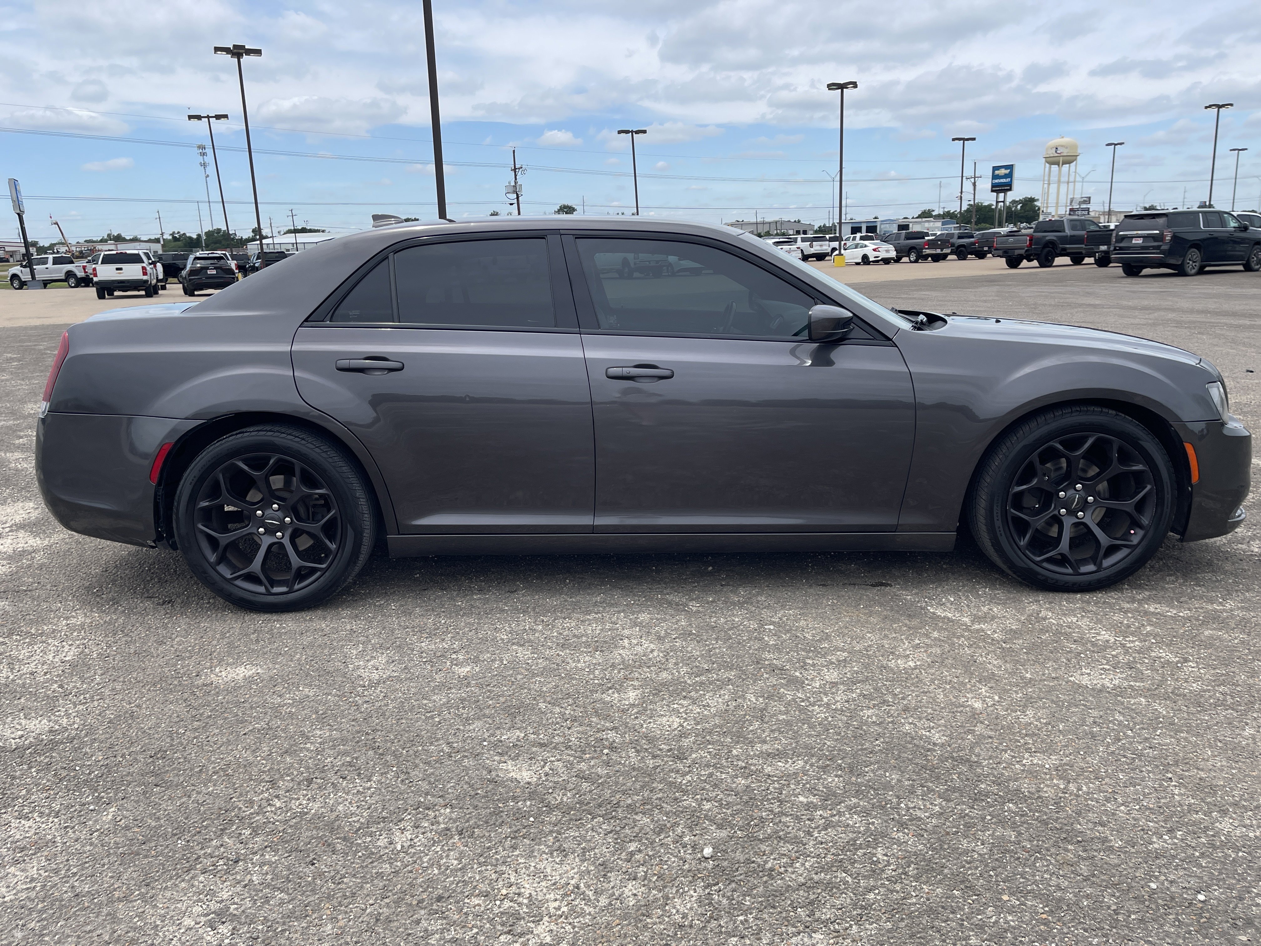 Used 2020 Chrysler 300 S RWD image 3