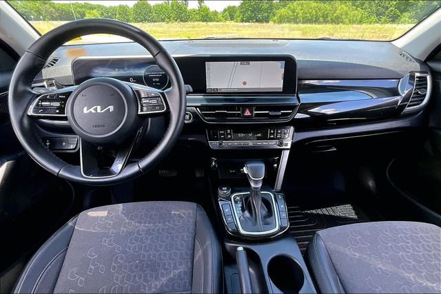 Used 2024 Kia Seltos S AWD/4WD image 7