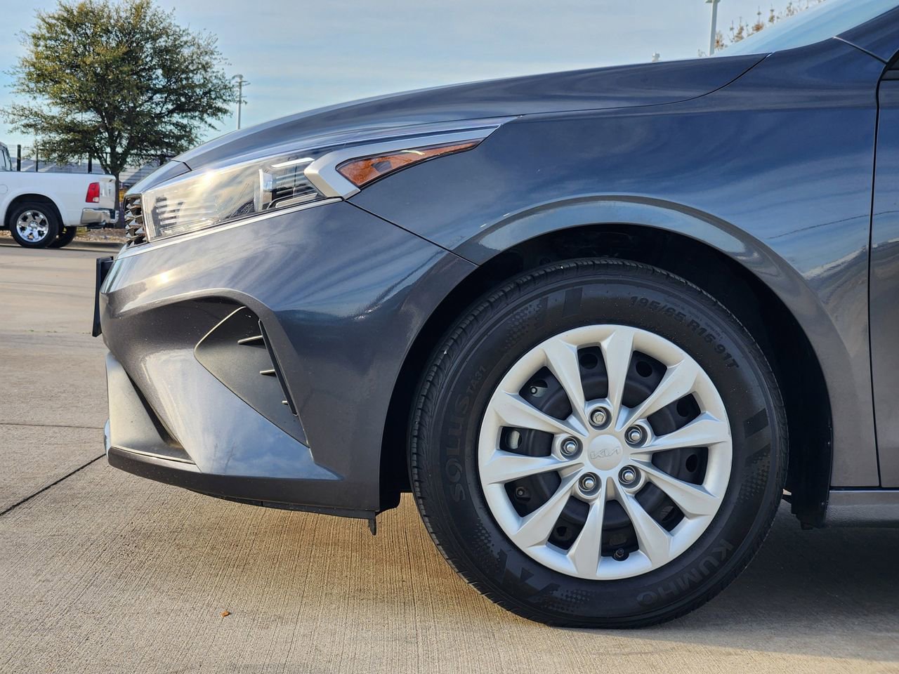 Used 2024 Kia Forte LX image 8