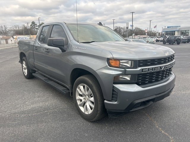 Used 2020 Chevrolet Silverado 1500 Custom w/ Custom Value Package image 6