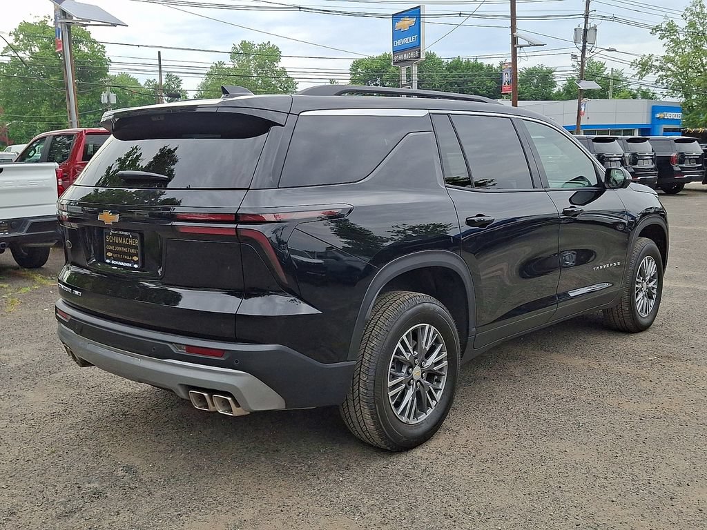 Used 2026 Chevrolet Traverse LT w/ Driver Confidence Package AWD/4WD image 8