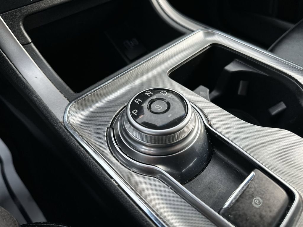 Used 2022 Ford Edge SEL image 19