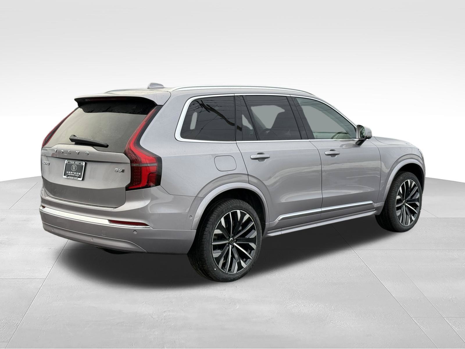New 2026 Volvo XC90 T8 Plus w/ Protection Package AWD/4WD image 6