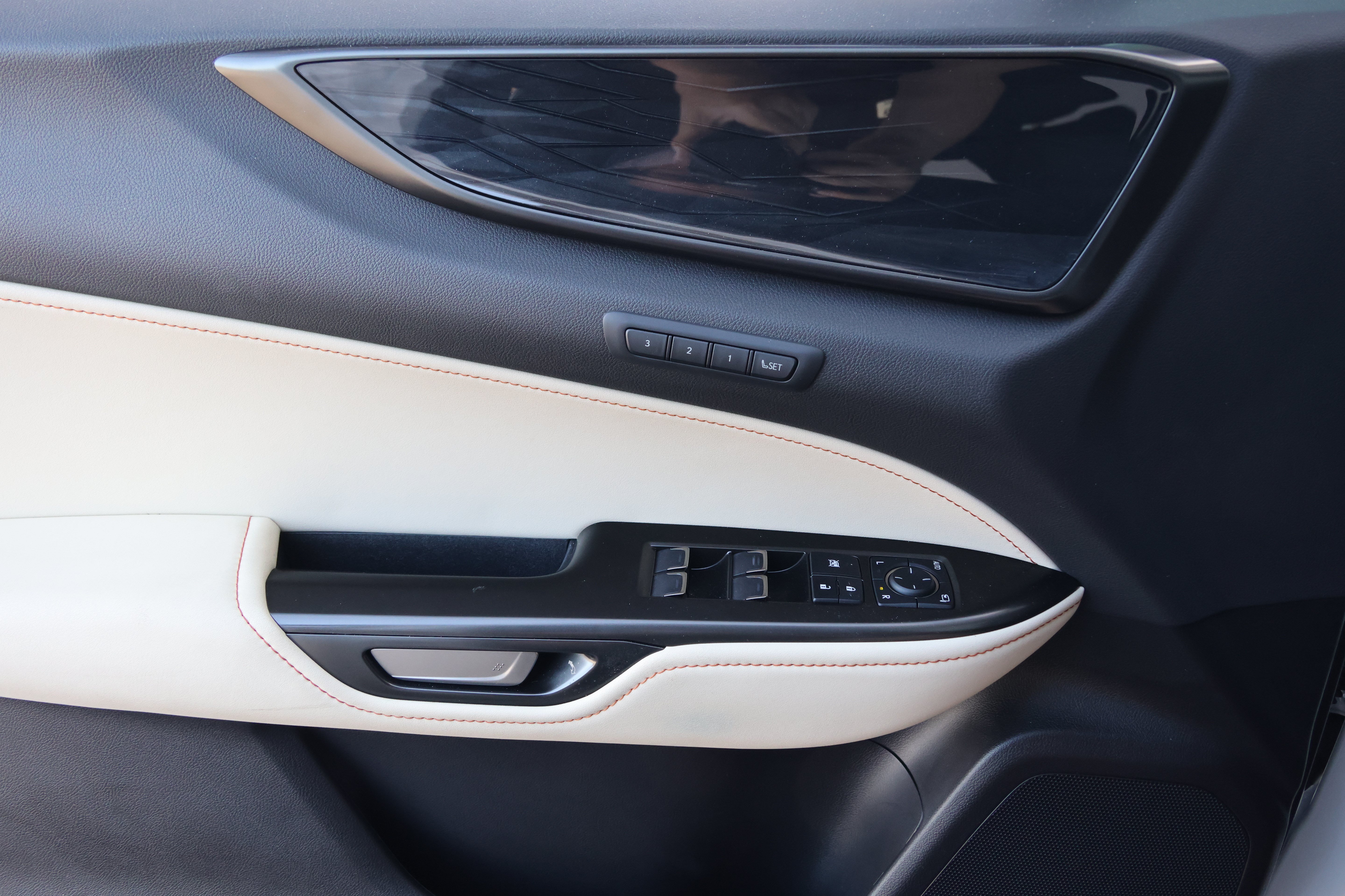 Used 2024 Lexus NX 350 AWD image 12