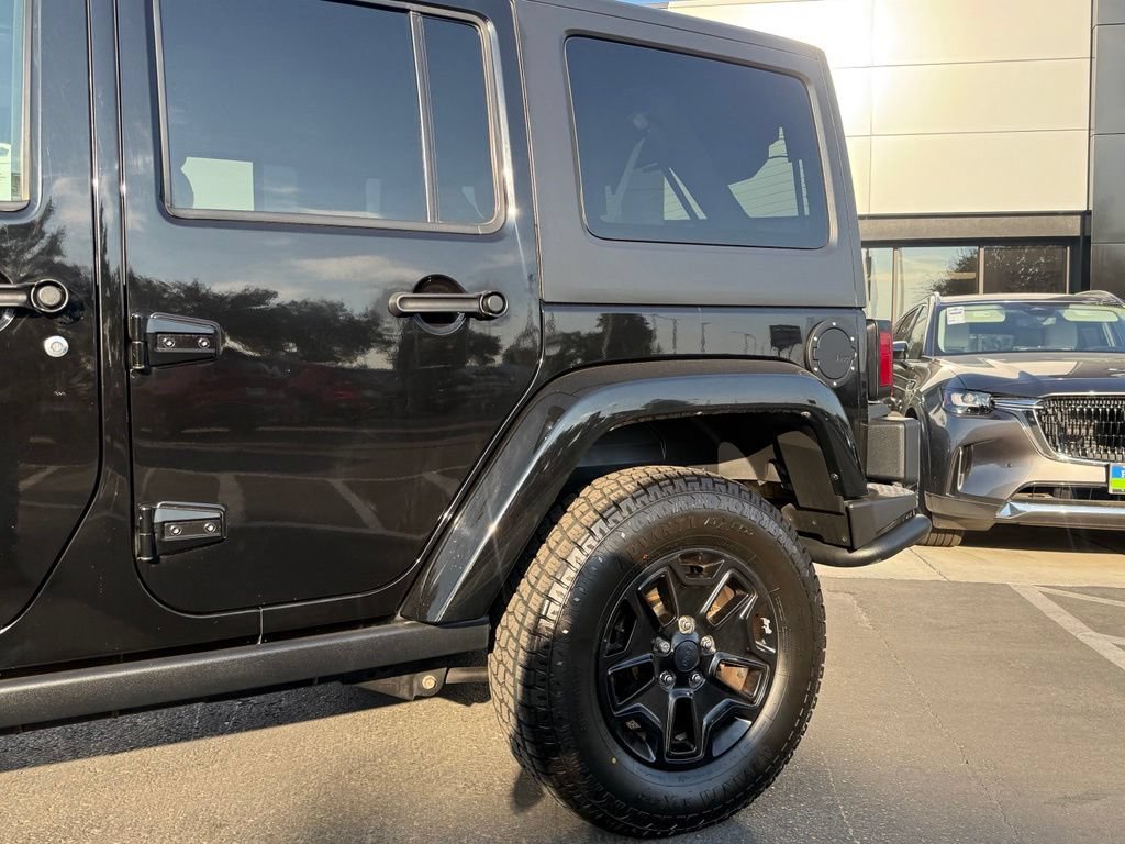 Used 2016 Jeep Wrangler Unlimited Sahara AWD/4WD image 6