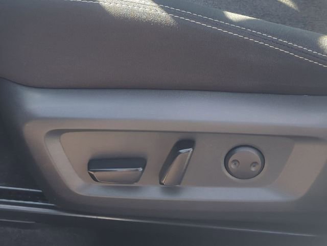 Used 2024 Nissan Rogue SV AWD/4WD image 19