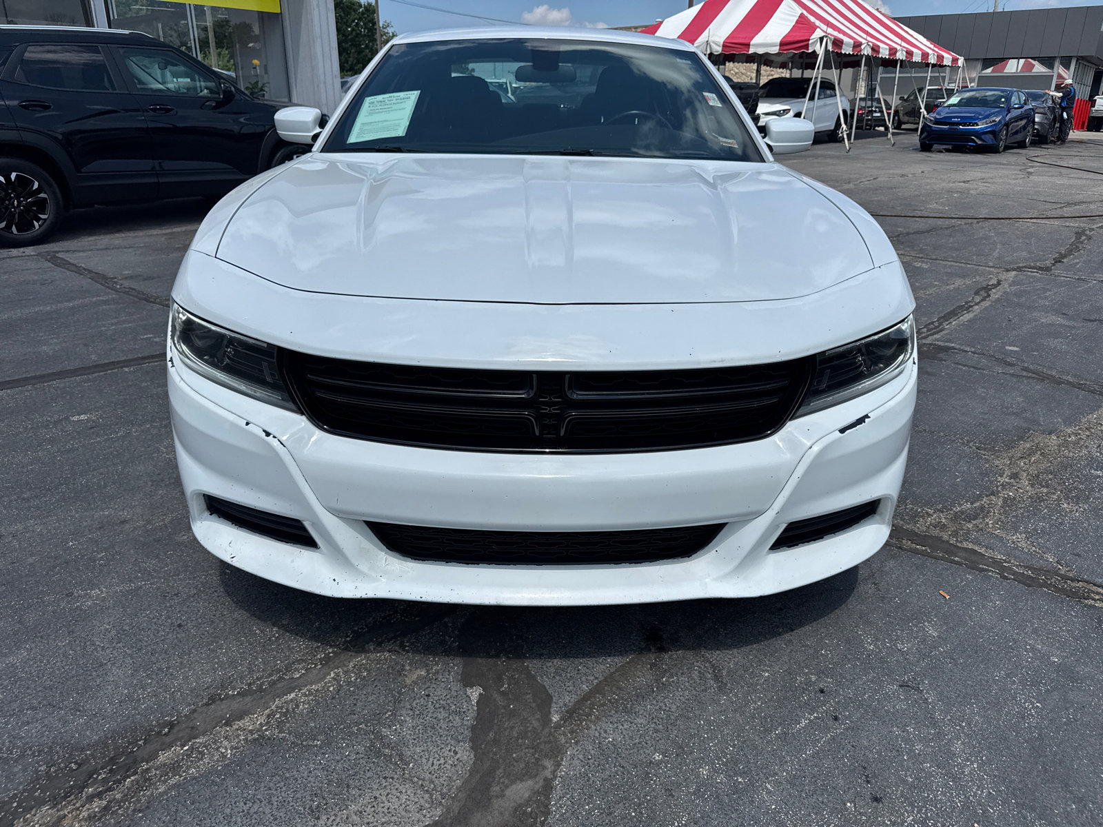 Used 2022 Dodge Charger SXT image 2