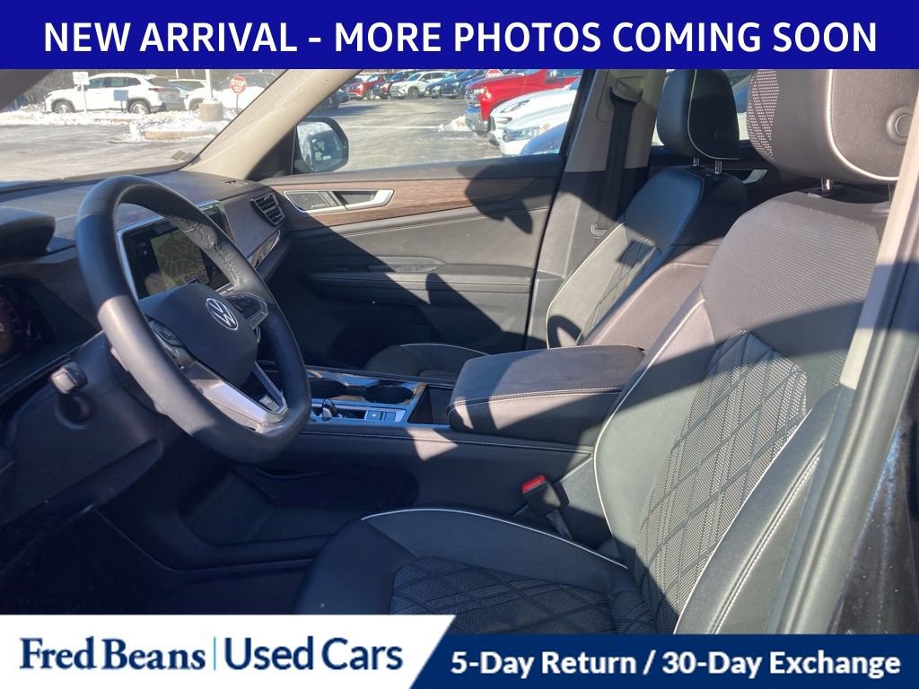 Used 2025 Volkswagen Atlas SEL Premium R-Line image 9