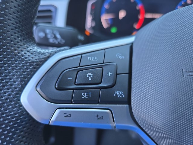 Used 2021 Volkswagen Atlas SEL R-Line FWD image 17