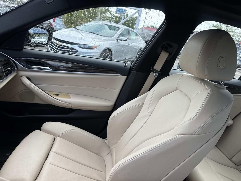 Used 2019 BMW 530i w/ Convenience Package image 18