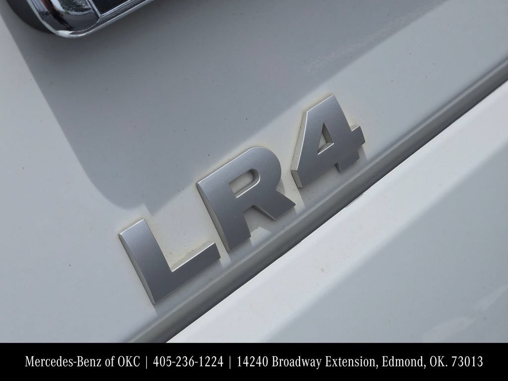 Used 2016 Land Rover LR4 HSE AWD/4WD image 10