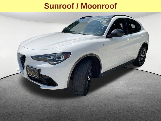 Used 2024 Alfa Romeo Stelvio Ti w/ Active Assist Plus Package AWD/4WD image 5