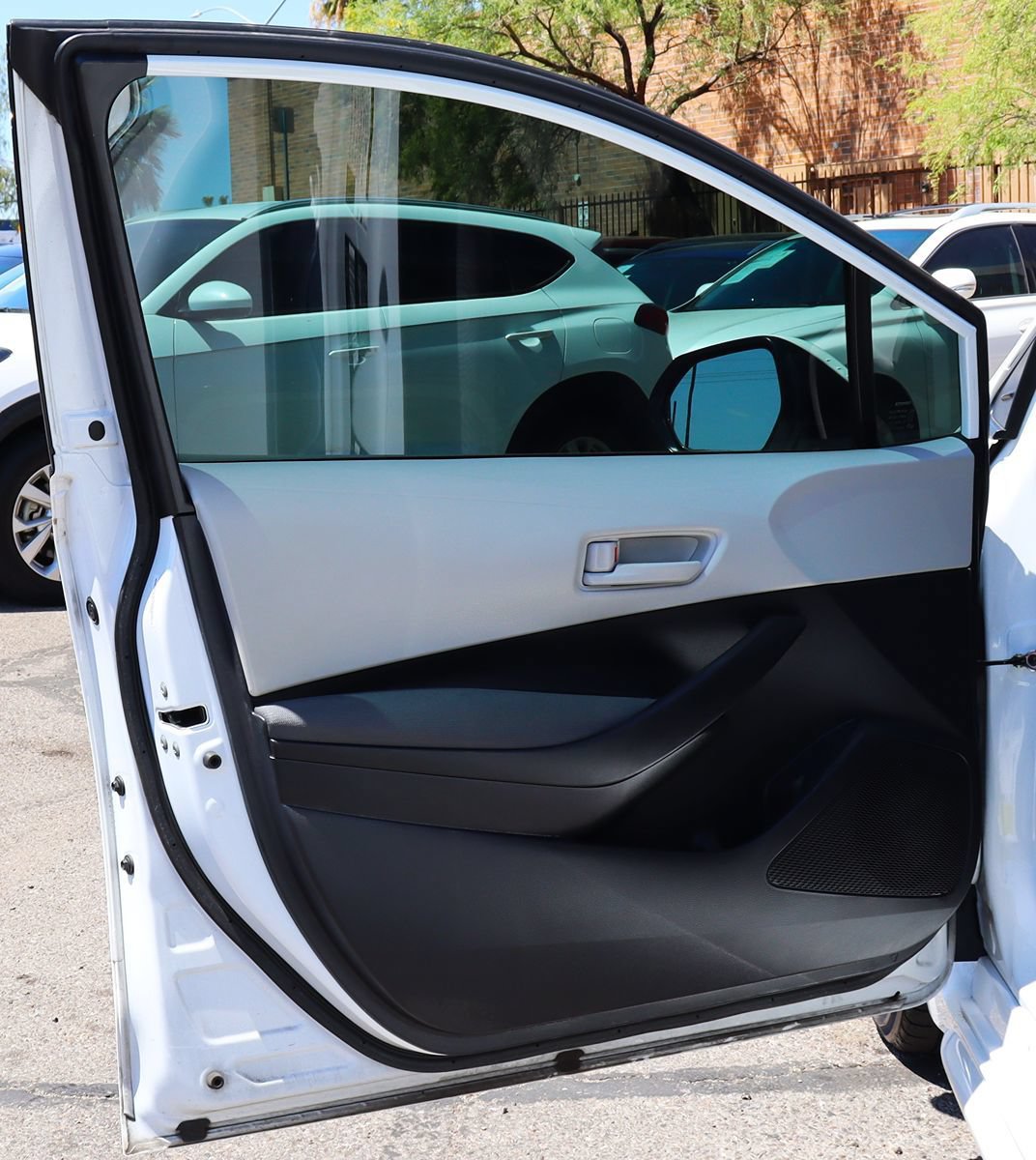 Used 2023 Toyota Corolla LE w/ Carpet Mat Package (TMS) FWD image 36