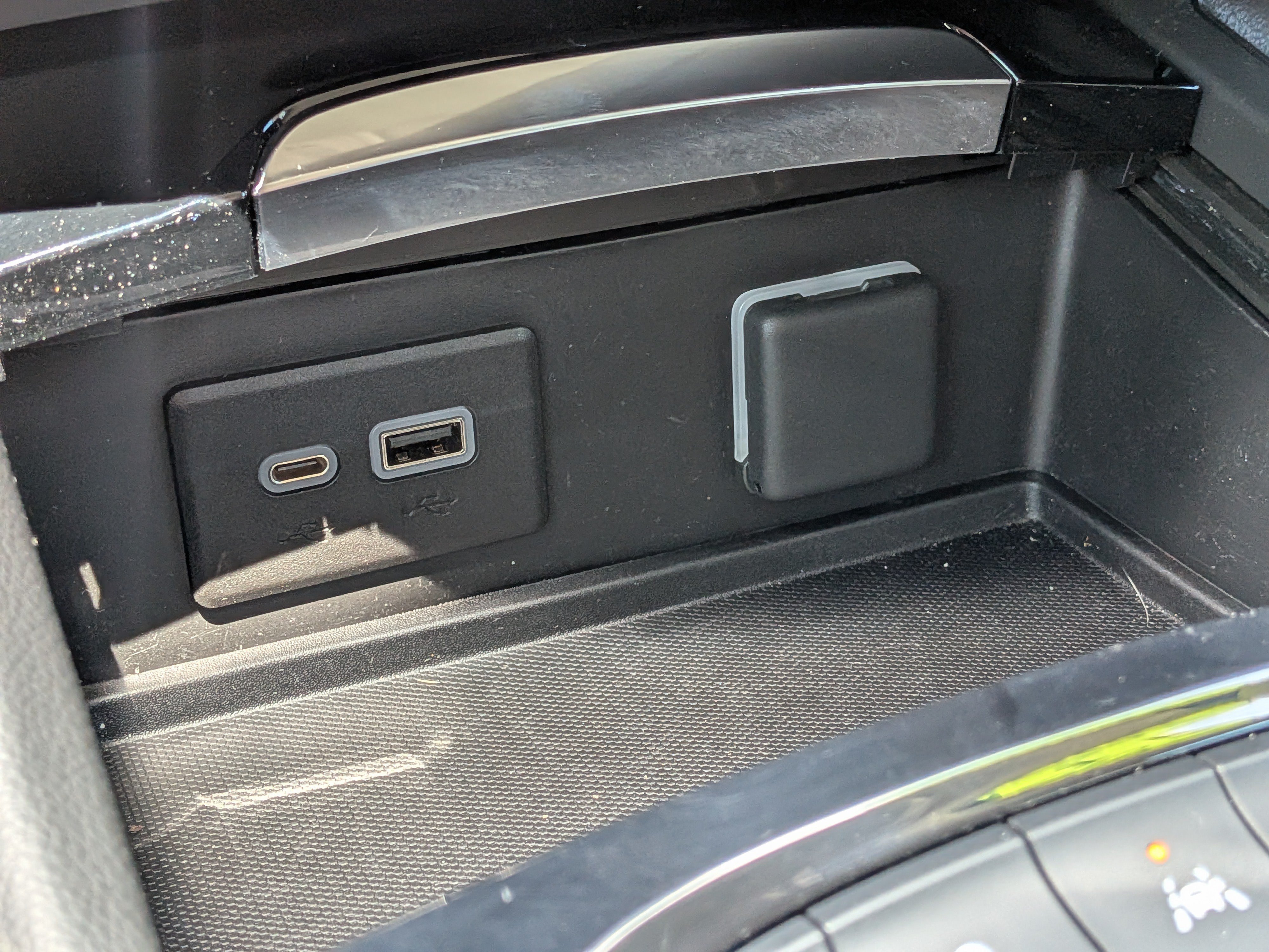 Used 2023 Buick Envision Essence AWD/4WD image 32