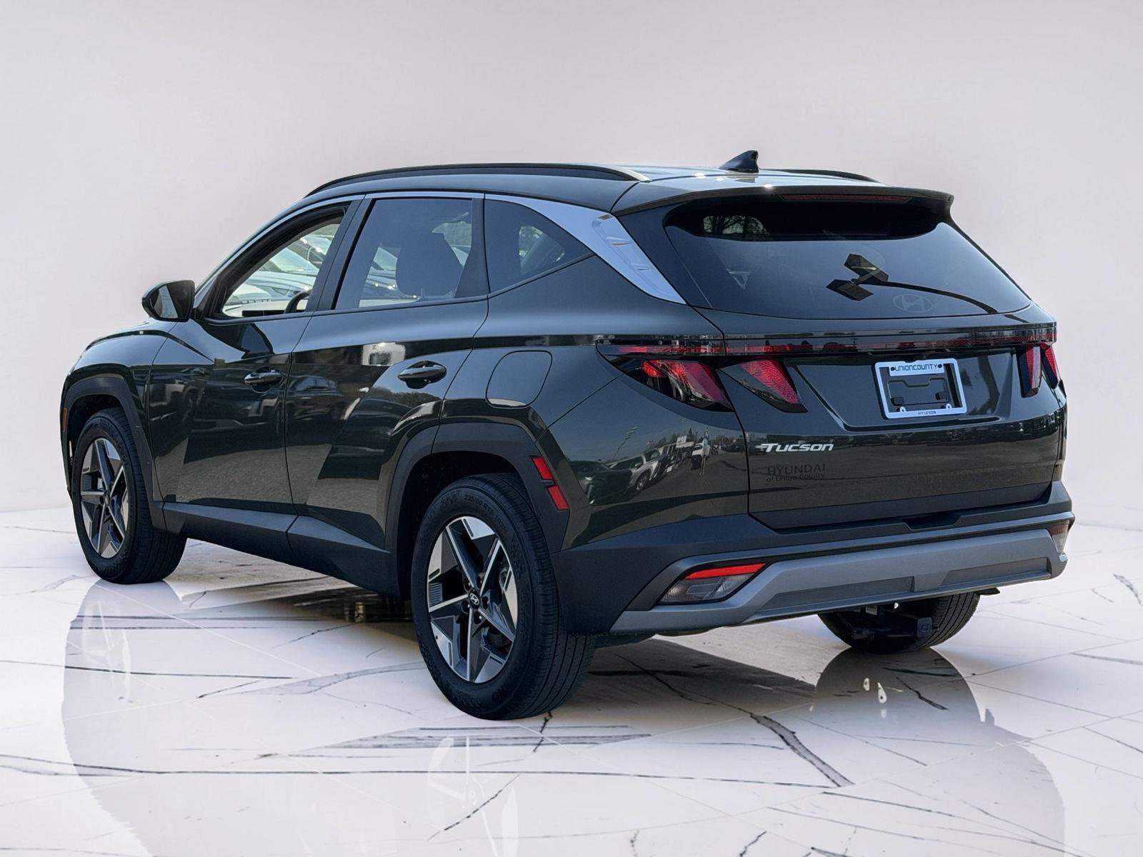 Certified 2025 Hyundai Tucson SEL image 3