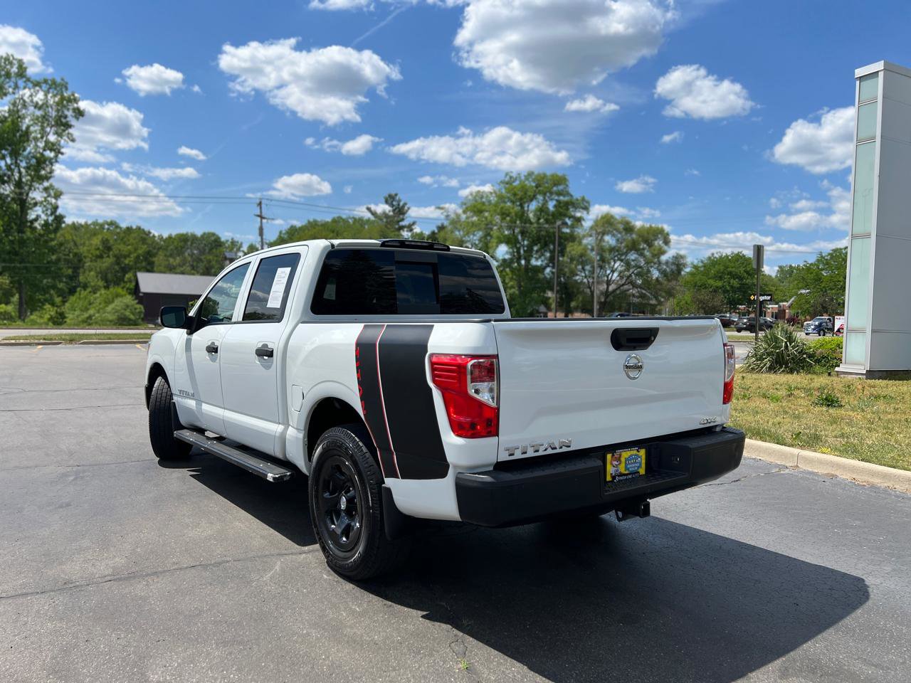 Used 2018 Nissan Titan S w/ S Utility Package AWD/4WD image 6