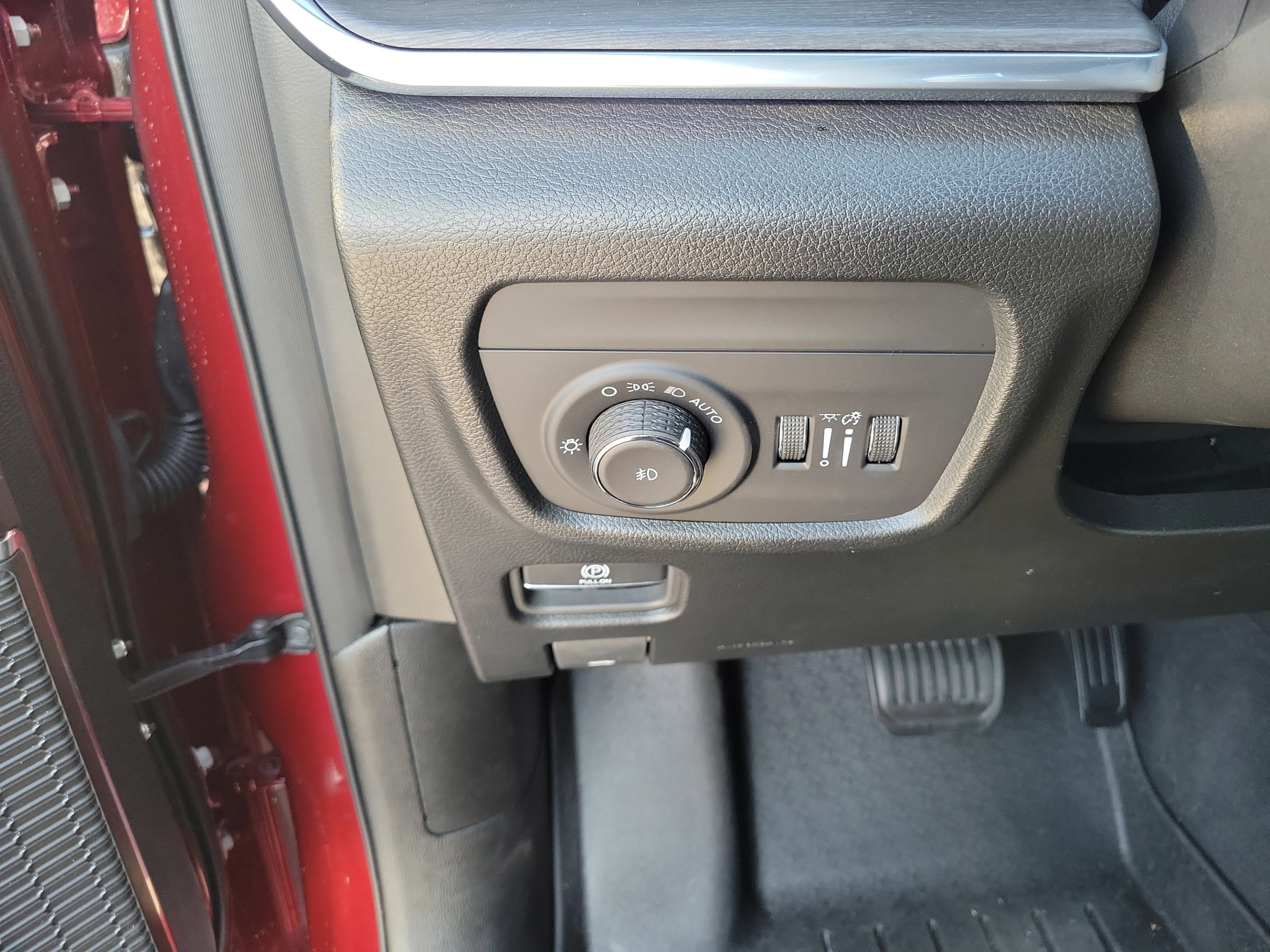 Used 2024 Jeep Grand Cherokee Overland w/ Trailer Tow Package AWD/4WD image 24