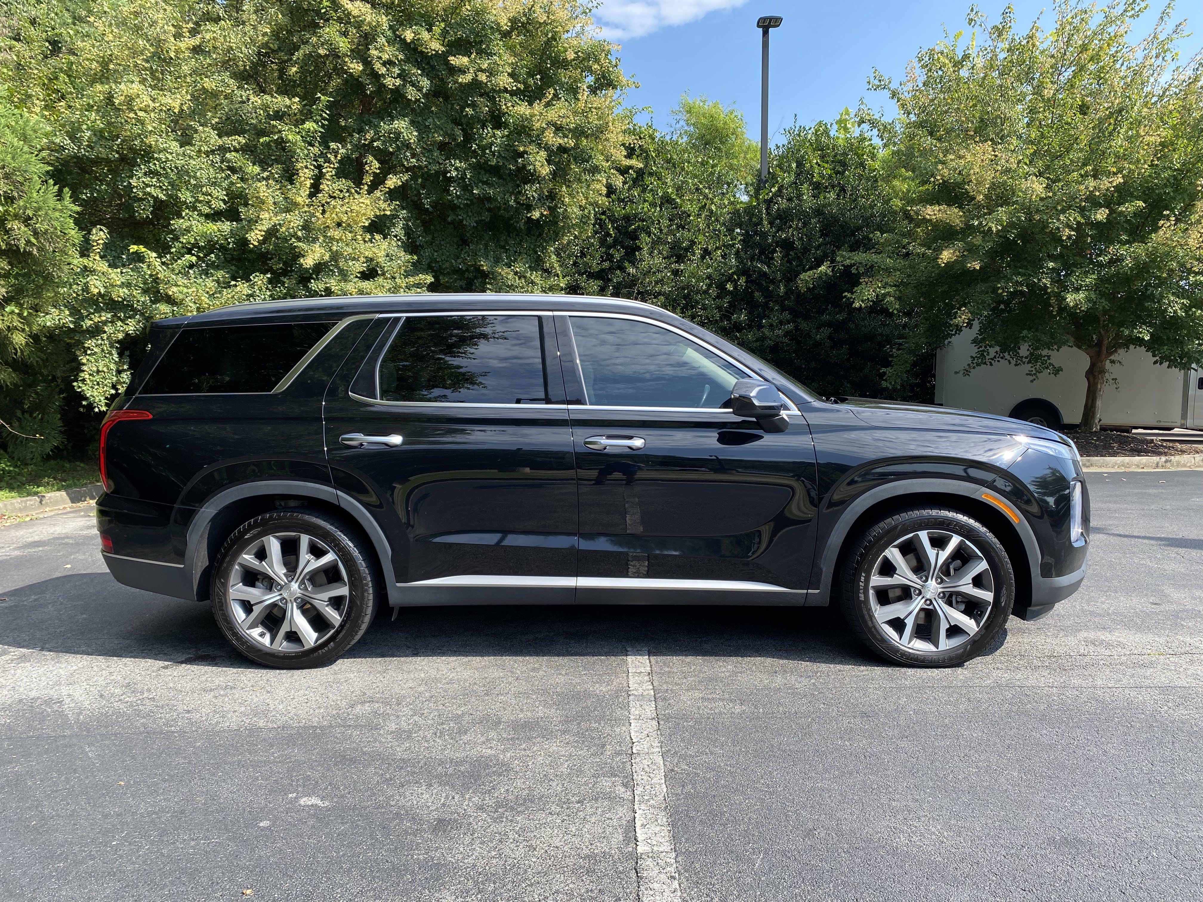 Used 2022 Hyundai Palisade SEL w/ Premium Package FWD image 11