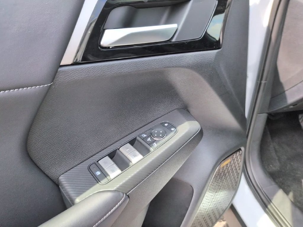 New 2026 Mitsubishi Outlander SE AWD/4WD image 14