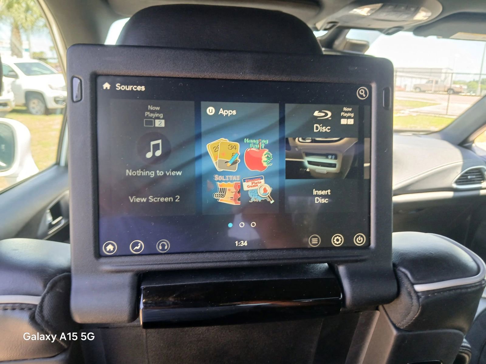 Used 2019 Chrysler Pacifica Limited w/ Advanced Safetytec Group FWD image 28