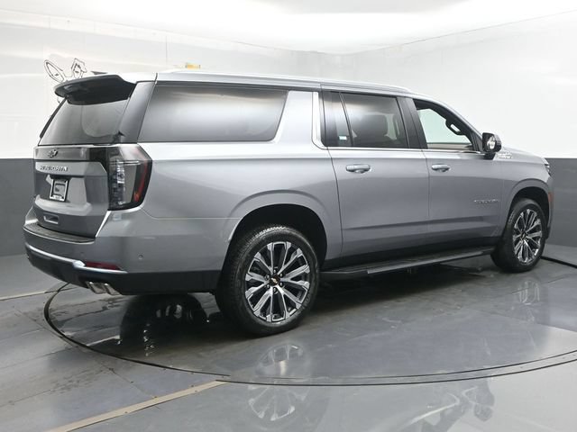 New 2026 Chevrolet Suburban High Country w/ Sun And Tow Package AWD/4WD image 29