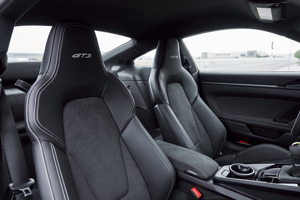 Used 2025 Porsche 911 GT3 w/ Chrono Package RWD image 40