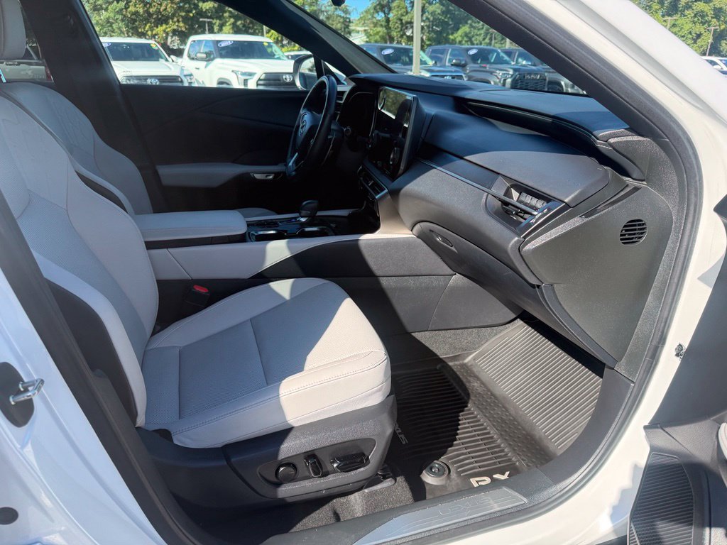 Used 2023 Lexus RX 350 Premium w/ Accessory Package (Z1) AWD/4WD image 26