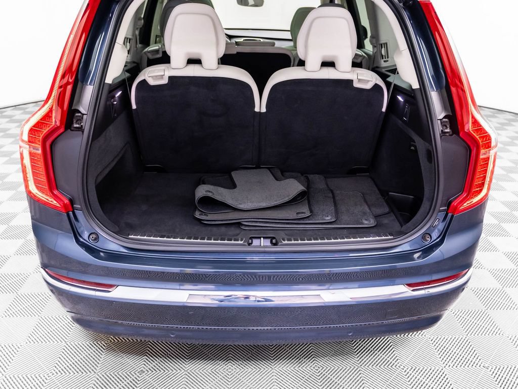 Used 2023 Volvo XC90 B6 Plus AWD/4WD image 31