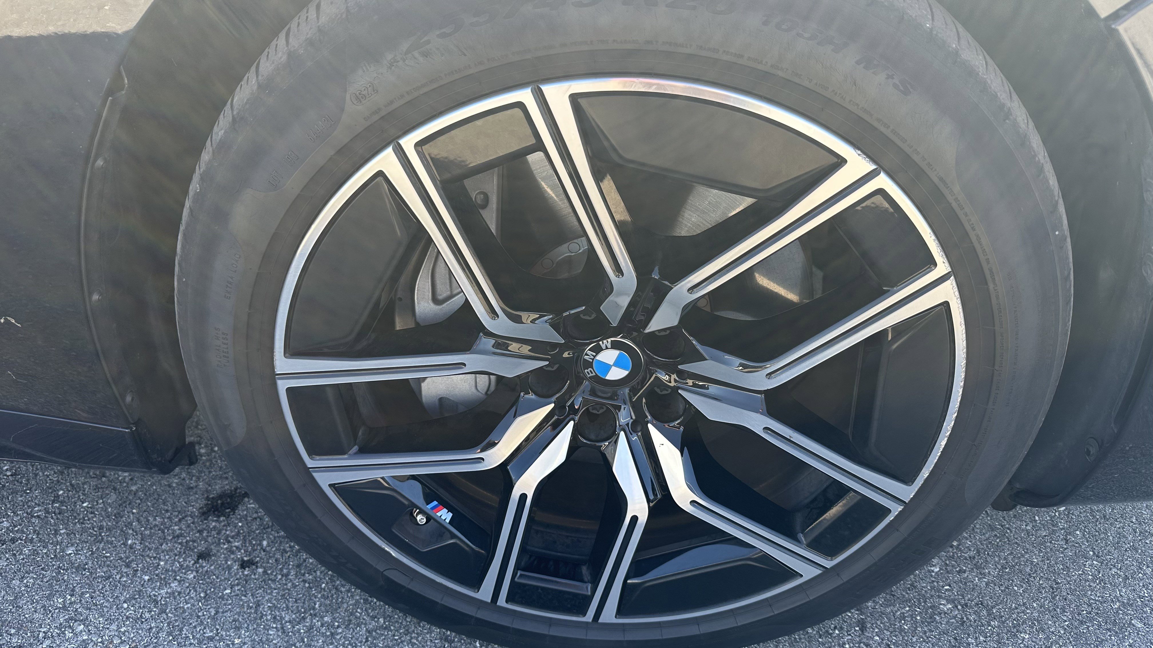 Used 2024 BMW i7 xDrive60 image 15