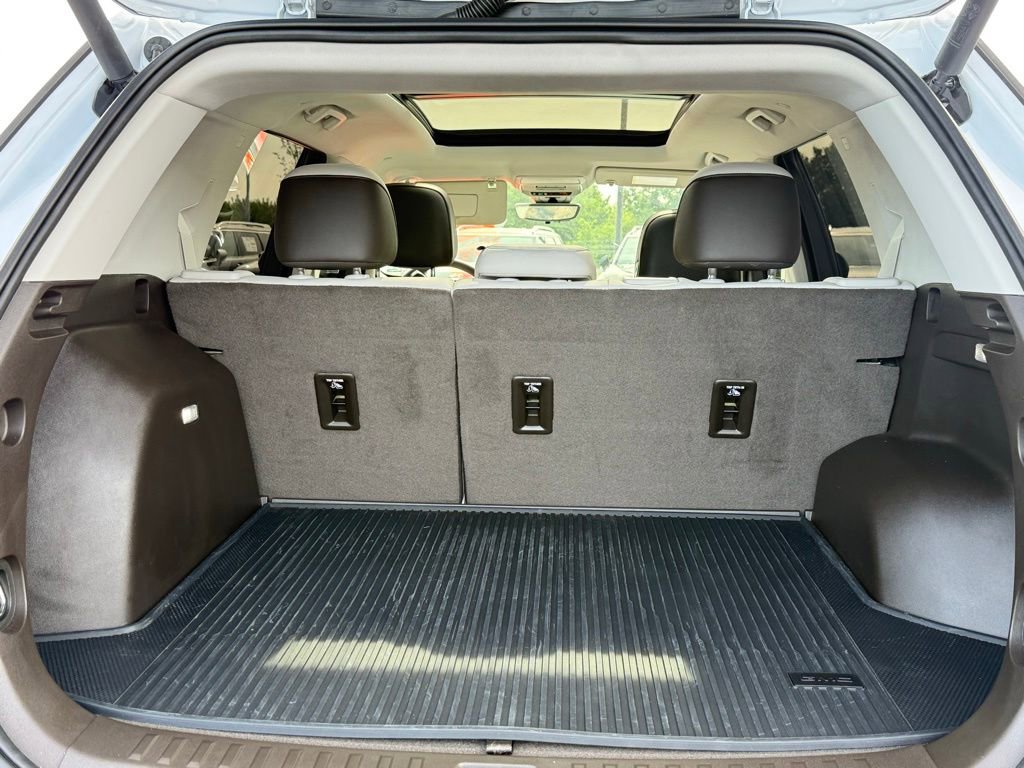 Used 2026 GMC Terrain Denali w/ LPO, Floor Liner Package AWD/4WD image 7