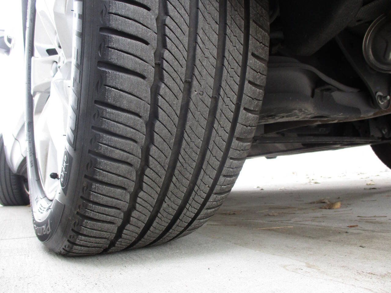 Used 2022 Volvo XC40 T5 Momentum image 74