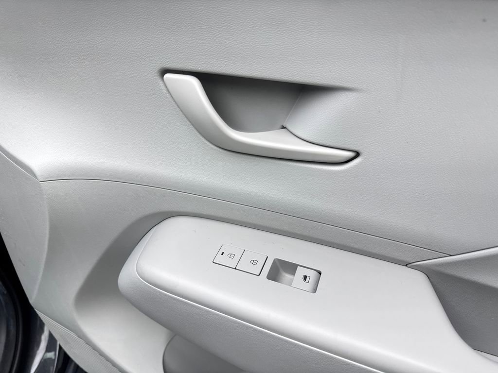 Used 2024 Hyundai Kona SEL FWD image 49