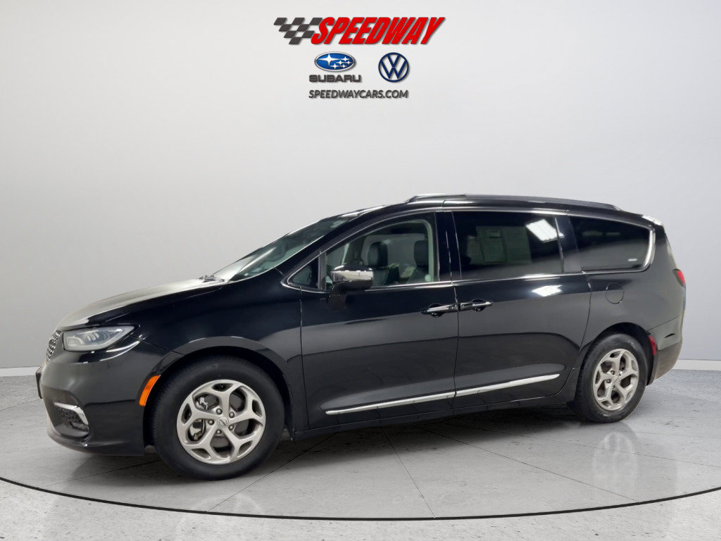 Used 2023 Chrysler Pacifica Limited FWD image 11