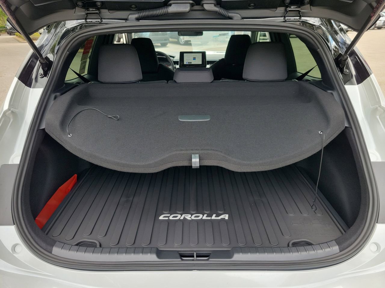 New 2026 Toyota Corolla SE FWD image 8