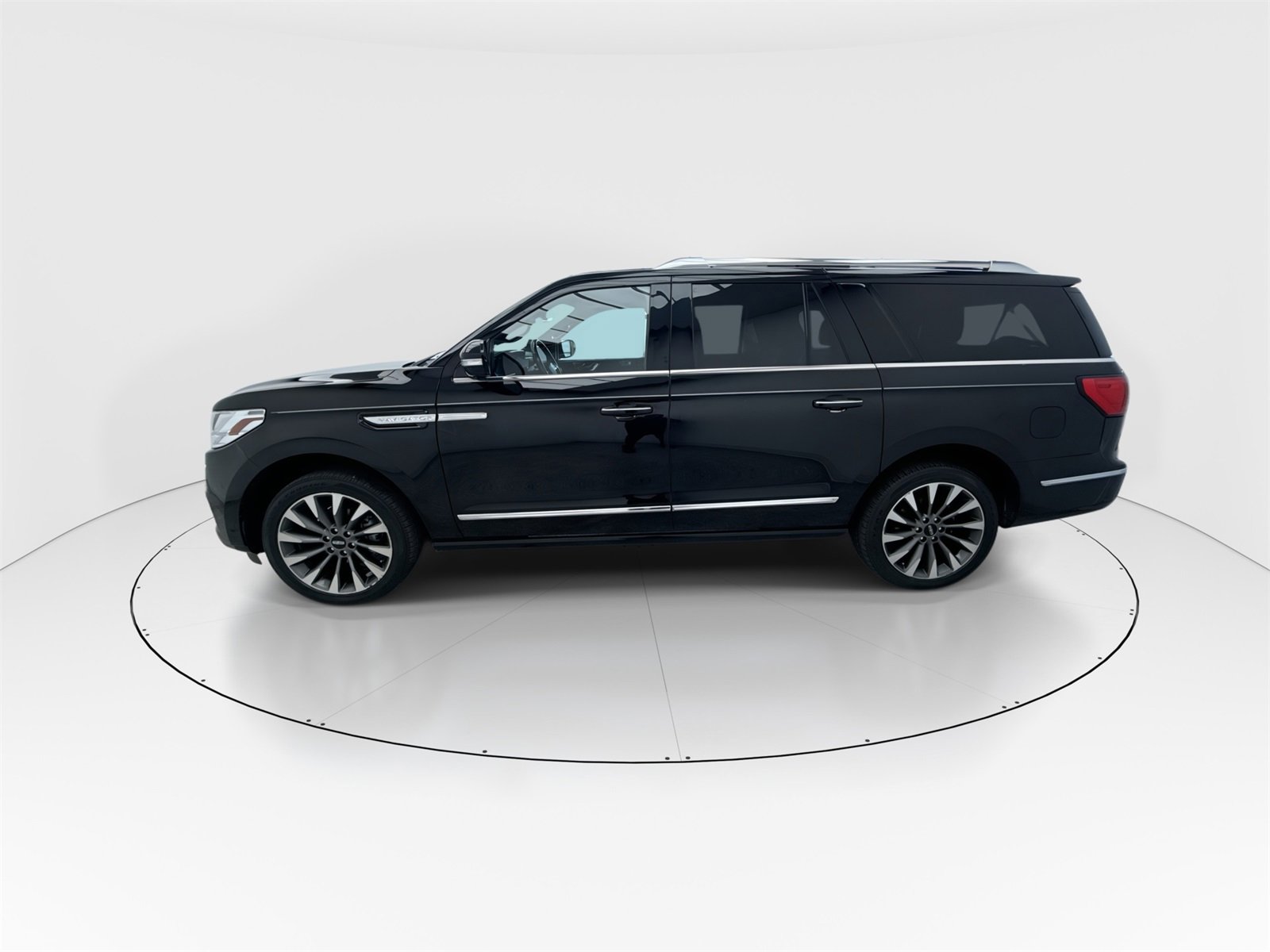 Used 2021 Lincoln Navigator L Reserve image 5