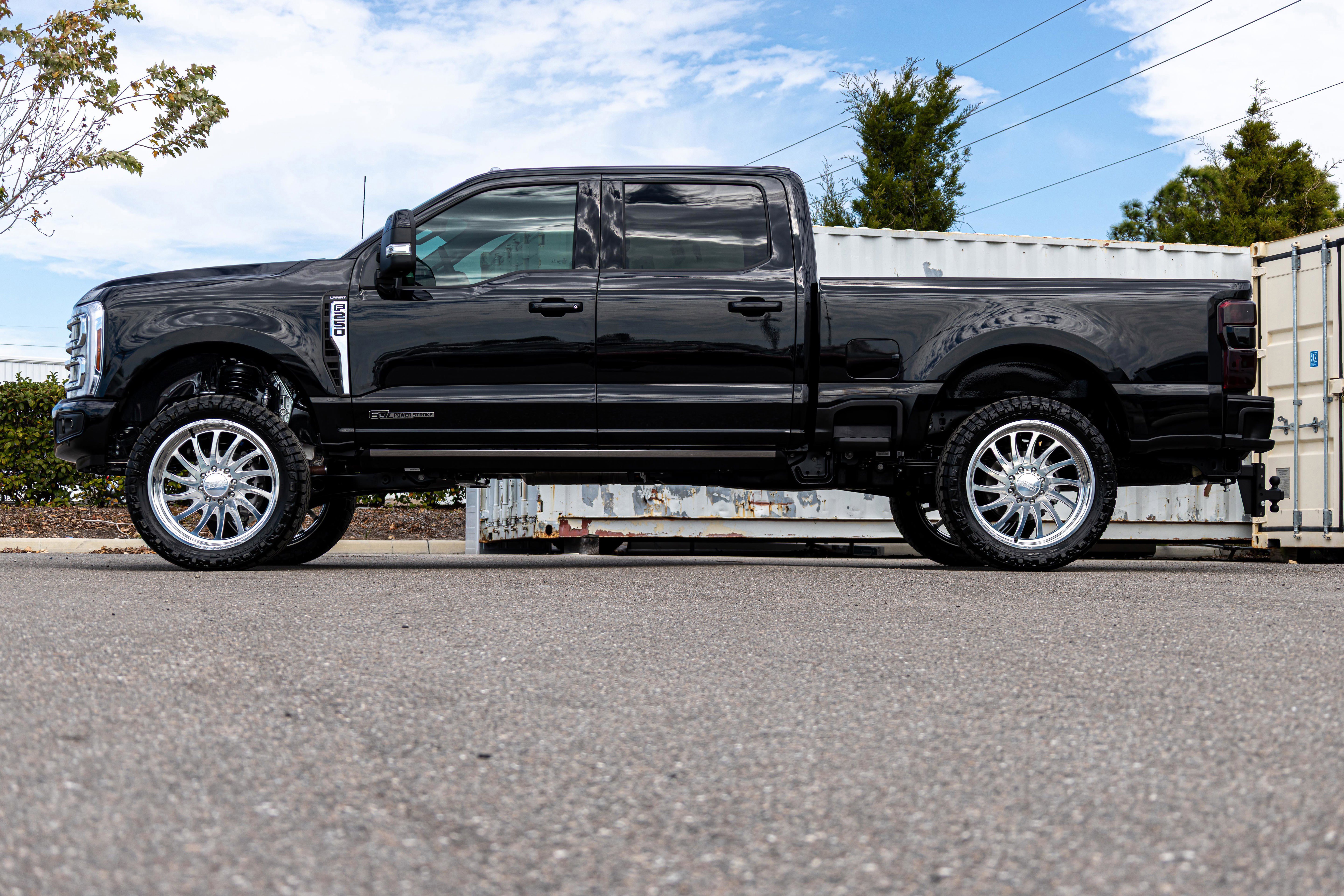 New 2025 Ford F250 Lariat w/ Lariat Ultimate Package AWD/4WD image 7