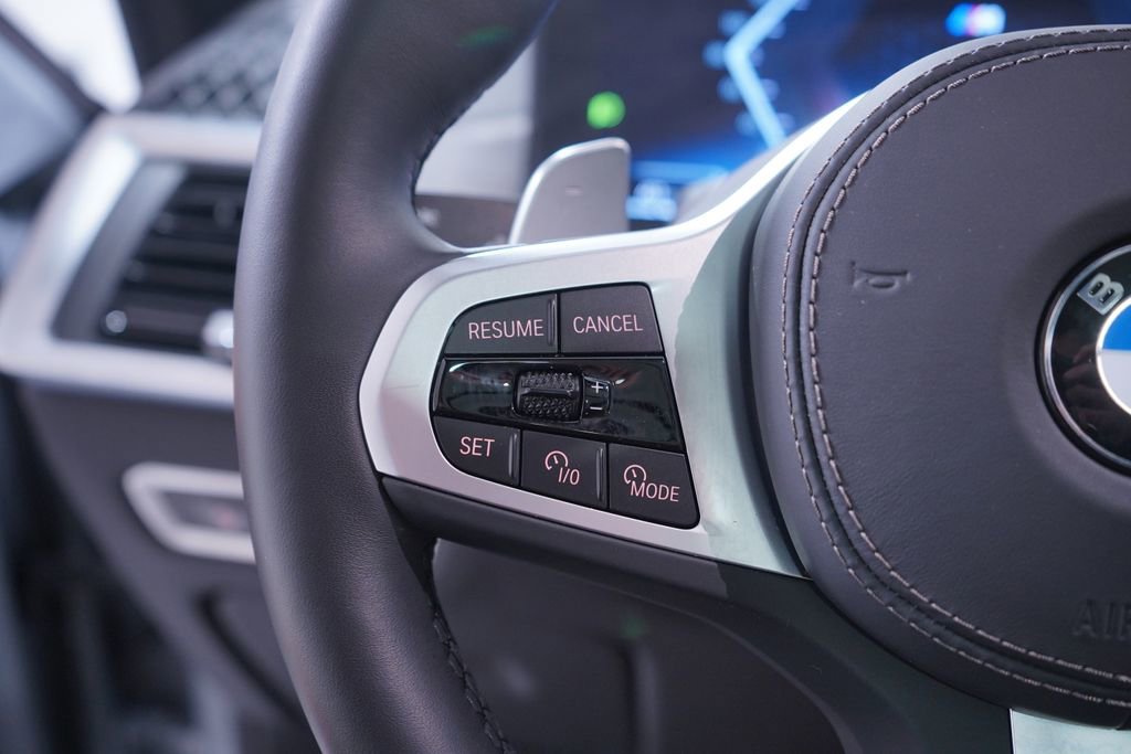 Used 2025 BMW X7 xDrive40i w/ M Sport Package image 21