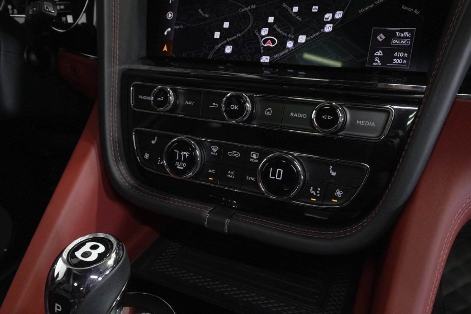 Used 2022 Bentley Bentayga AWD/4WD image 57