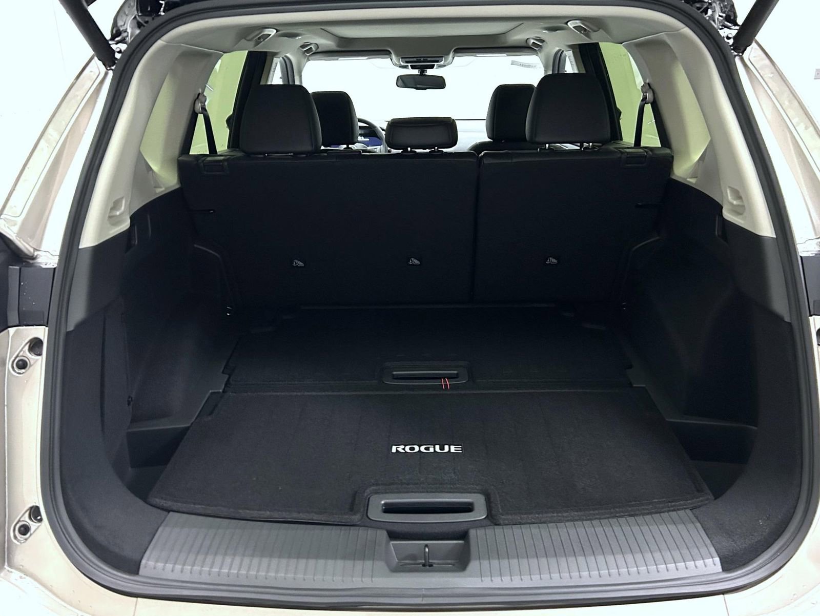 New 2026 Nissan Rogue Platinum w/ Platinum Premium Package image 10