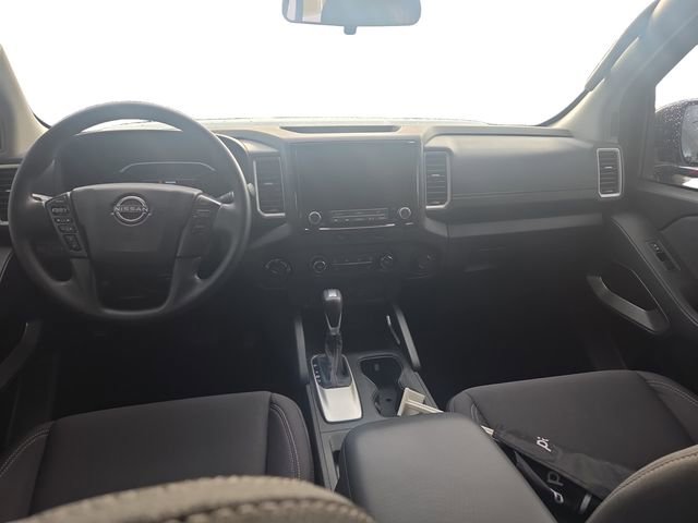 Used 2024 Nissan Frontier SV AWD/4WD image 10