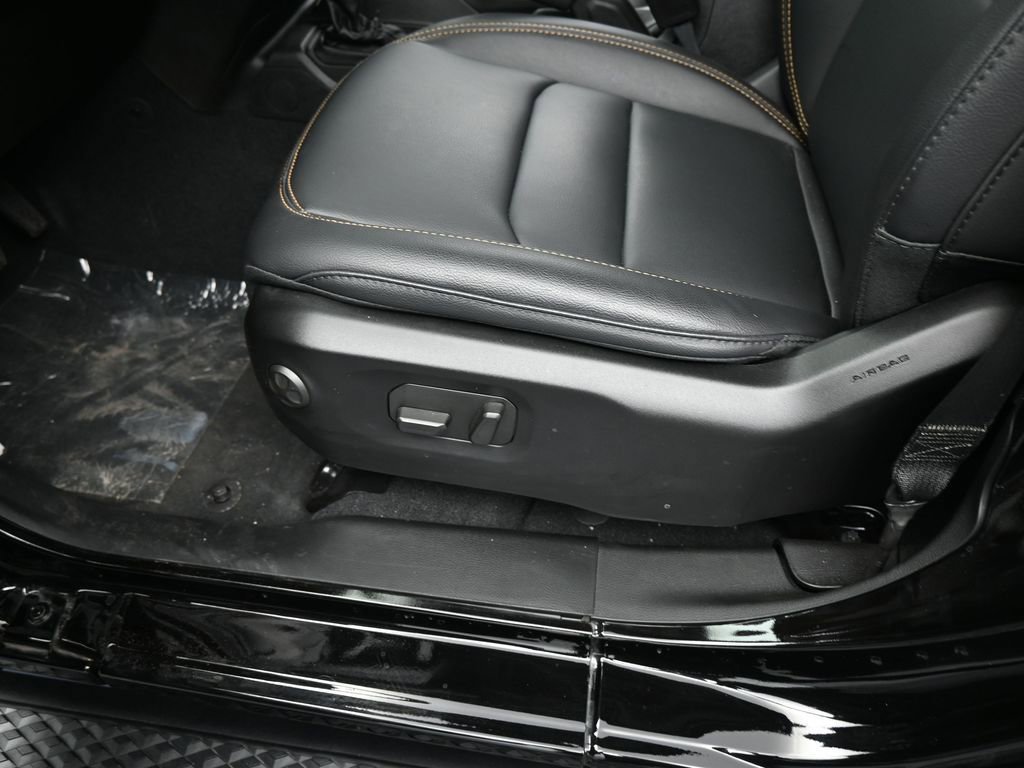 Used 2024 Jeep Gladiator Sport w/ Premium Package image 13