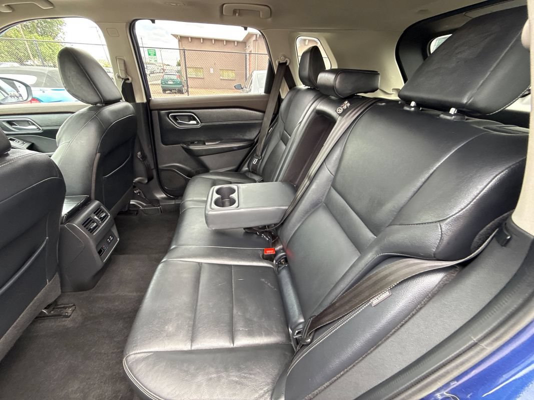 Used 2021 Nissan Rogue SL AWD/4WD image 14